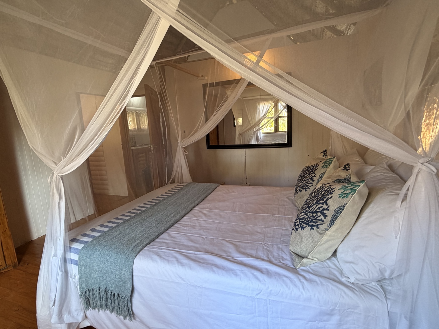 Casita 1 bedroom with mosquito net